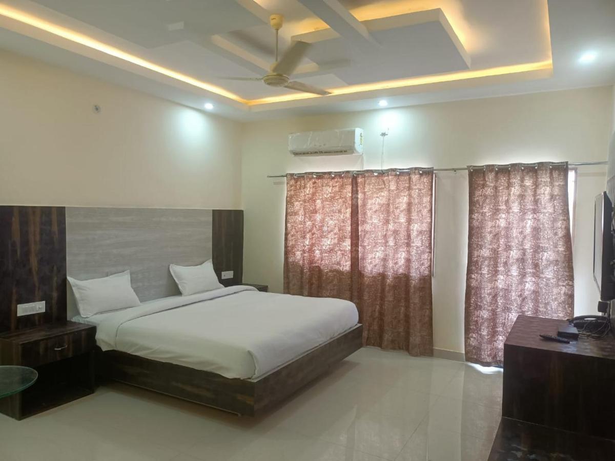 Hotel Rajwada Palace Orchha Exterior foto