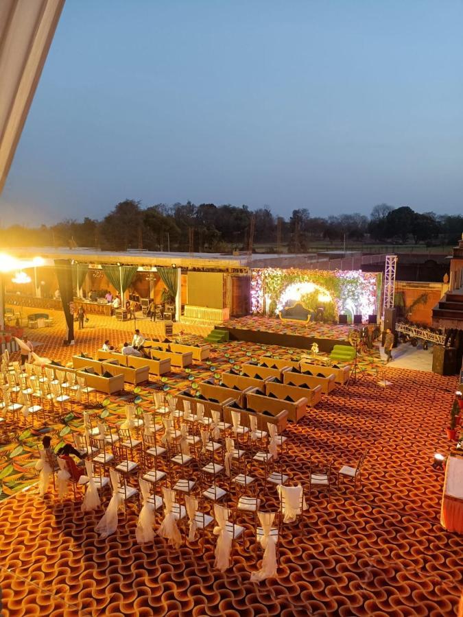 Hotel Rajwada Palace Orchha Exterior foto