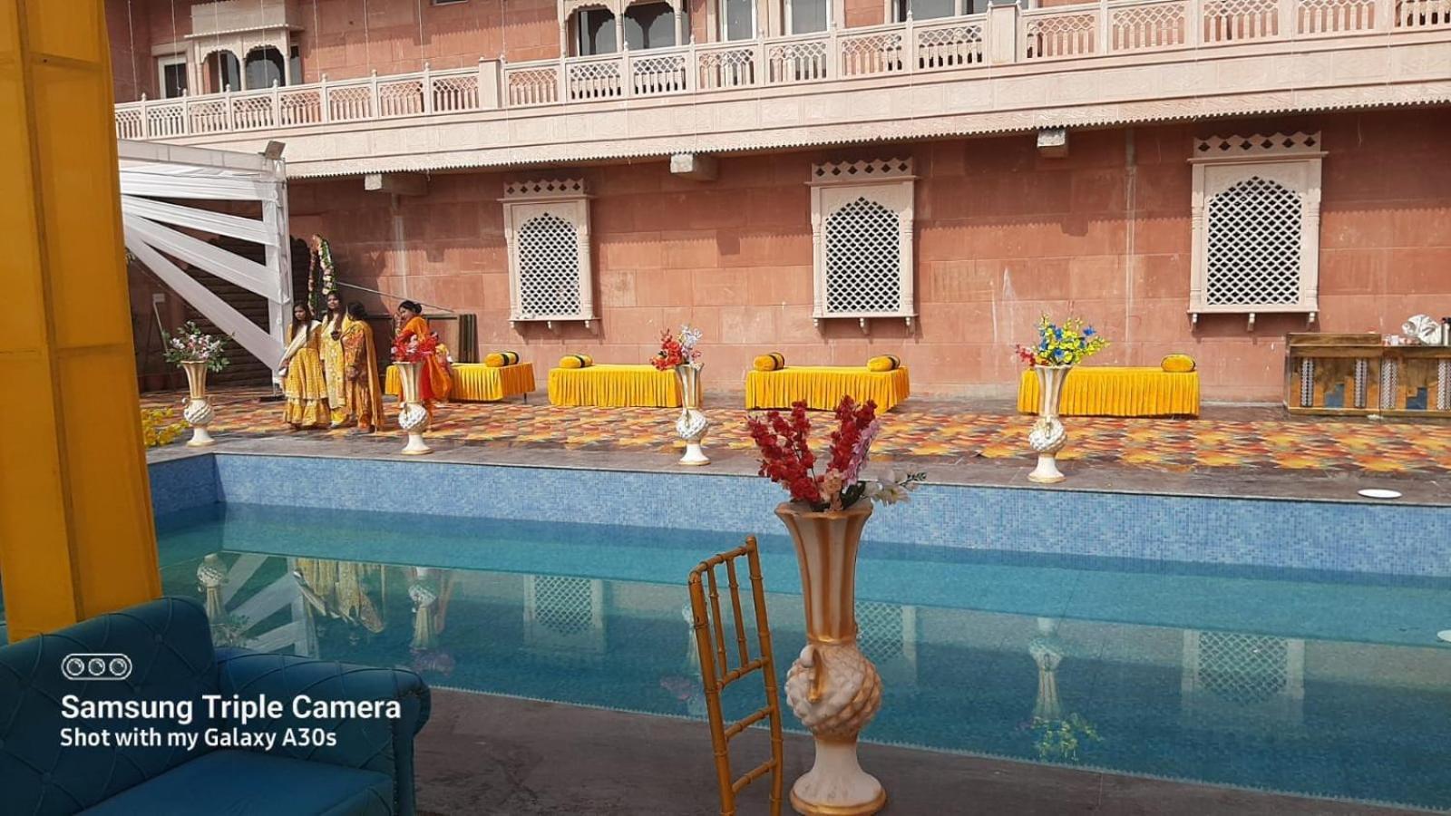 Hotel Rajwada Palace Orchha Exterior foto